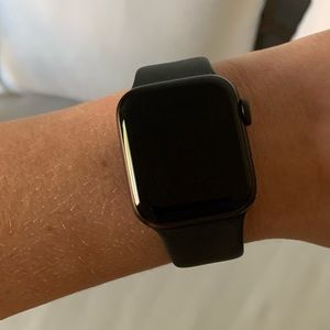 SE  series Apple Watch